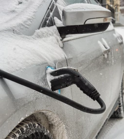 Hogyan befolyásolja a hideg idő az elektromos autó működését?