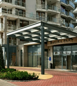 Elektromos autó töltési megoldásunk a Marina 4 társasházban